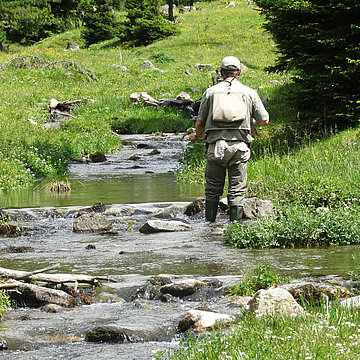 [Translate to Italienisch:] Fischen in Oetz im Ötztal