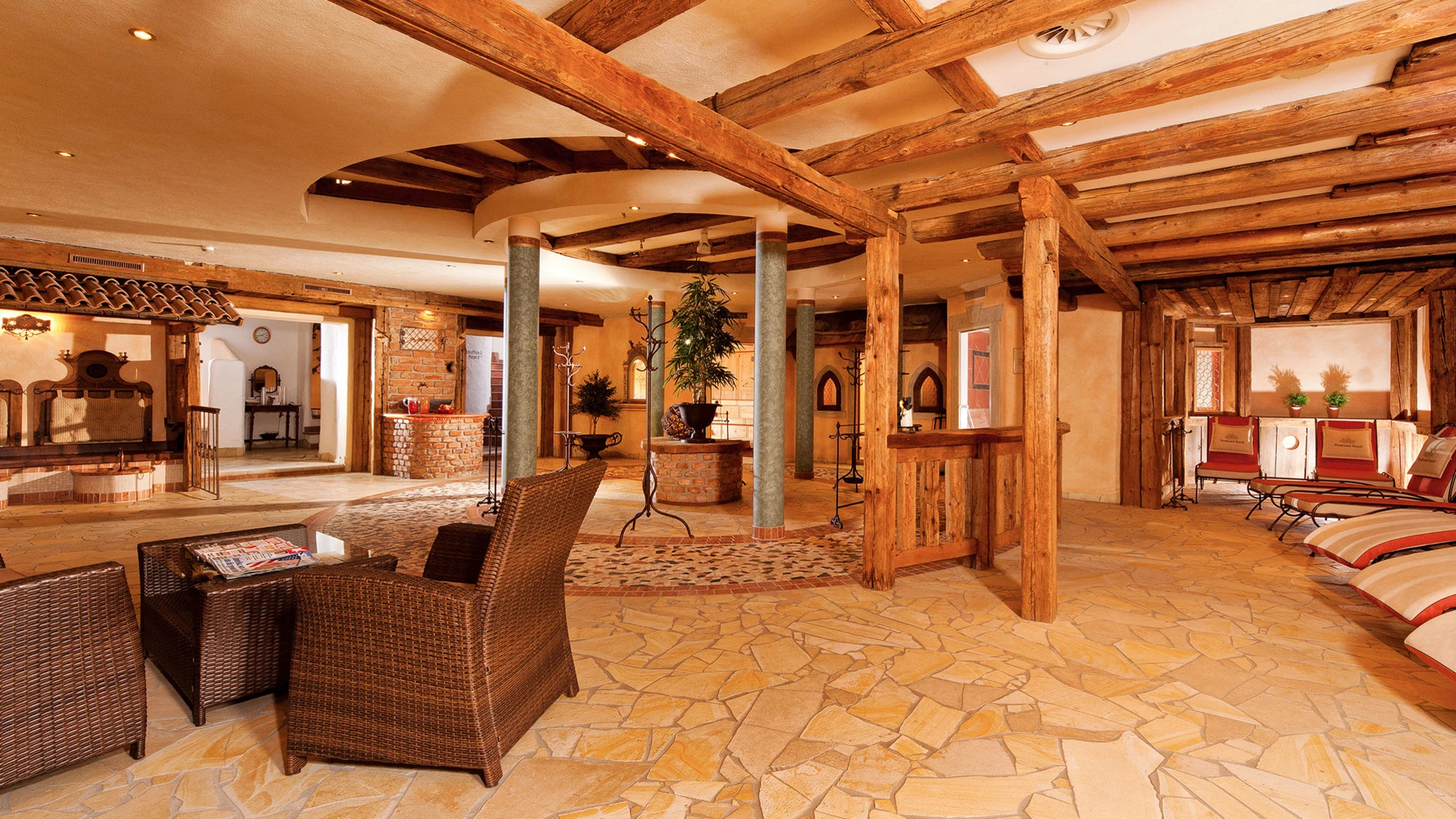 [Translate to English:] Wellnessbereich im Posthotel Kassl 