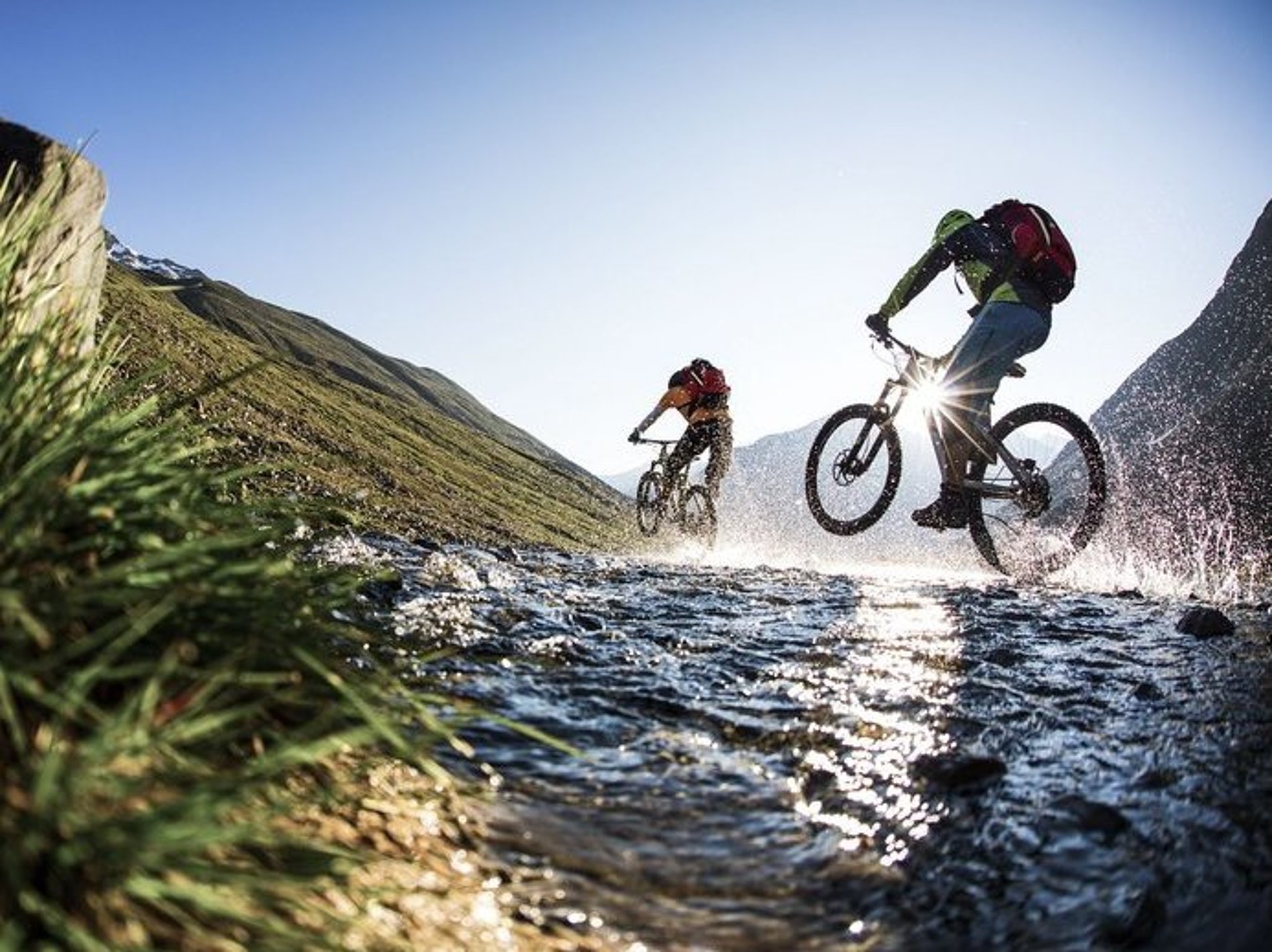 [Translate to Italienisch:] Fun & Action beim Biken im Ötztal