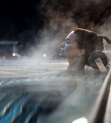 [Translate to Italienisch:] Schwimmbad im Posthotel Kassl in Oetz