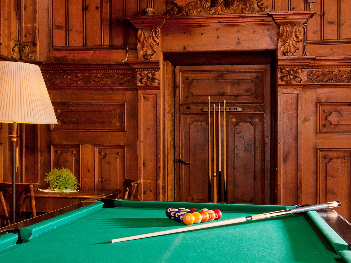 [Translate to English:] Billiard Posthotel Kassl in Oetz
