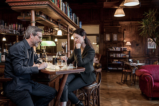 Die Historische Hotelbar im Posthotel Kassl