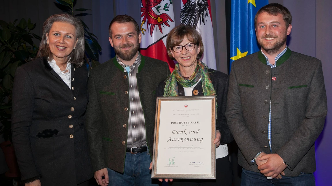 [Translate to English:] Die Gastgeber des Posthotel Kassl in Oetz