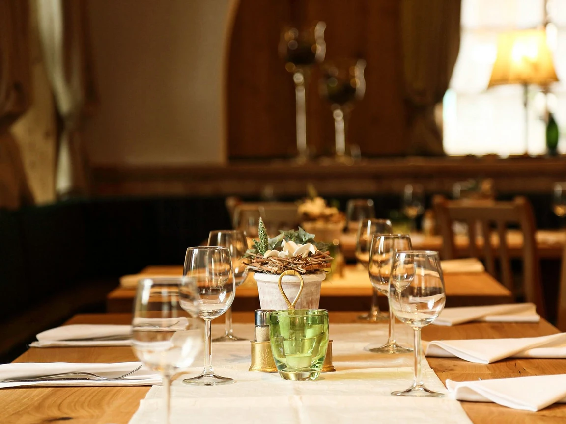 [Translate to English:] Restaurant im Posthotel Kassl in Oetz